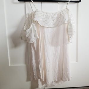 Peek a boo shoulder action